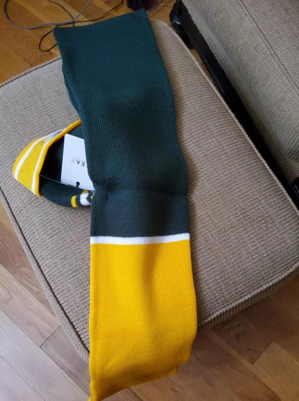 Green Bay Packers Women’s WEAR by Erin Andrews Knit Hat & Scarf Set NWT NFL